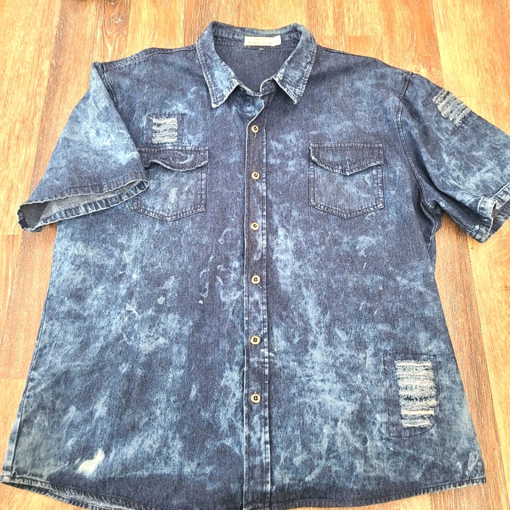 Diamond Stash Destressed Button Down  Size 3X